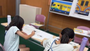 ゆめをえがこう　としょかんバス②