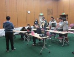 「おうちで読みきかせ　はじめのいっぽ！」